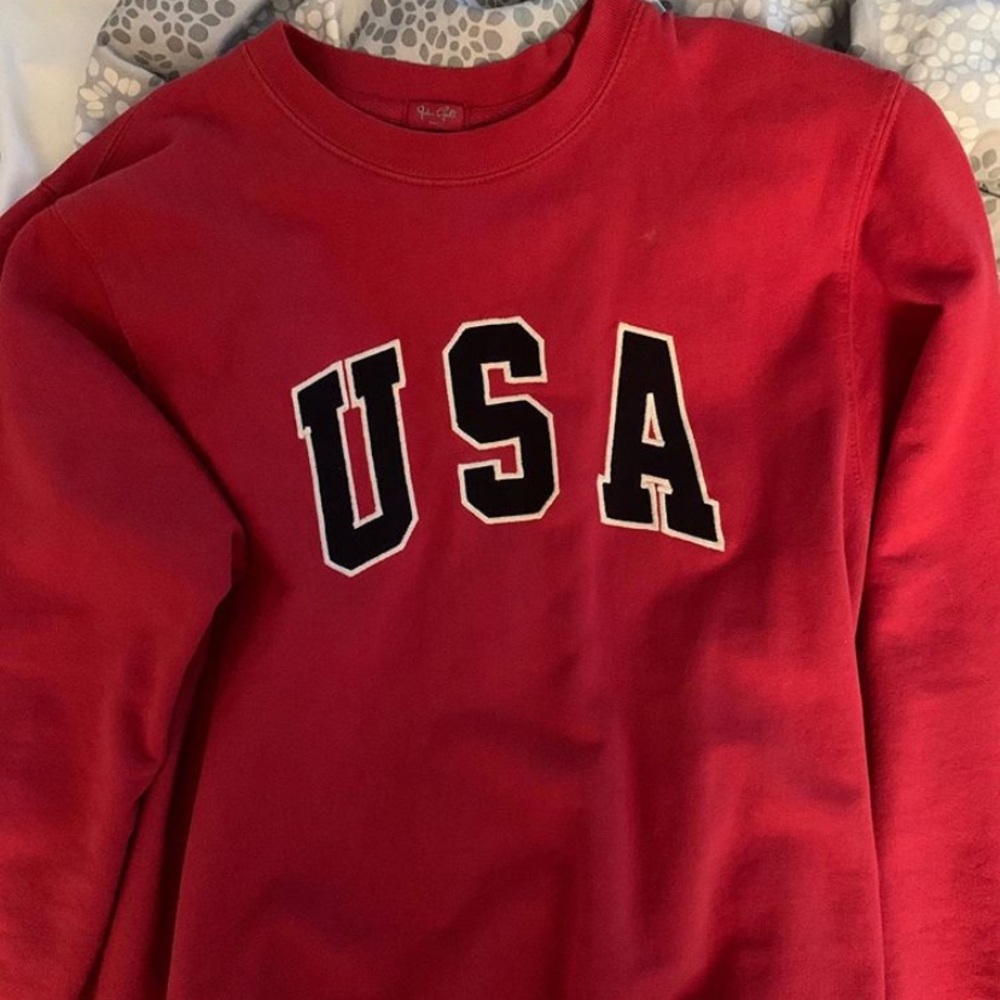 Red USA sweatshirt